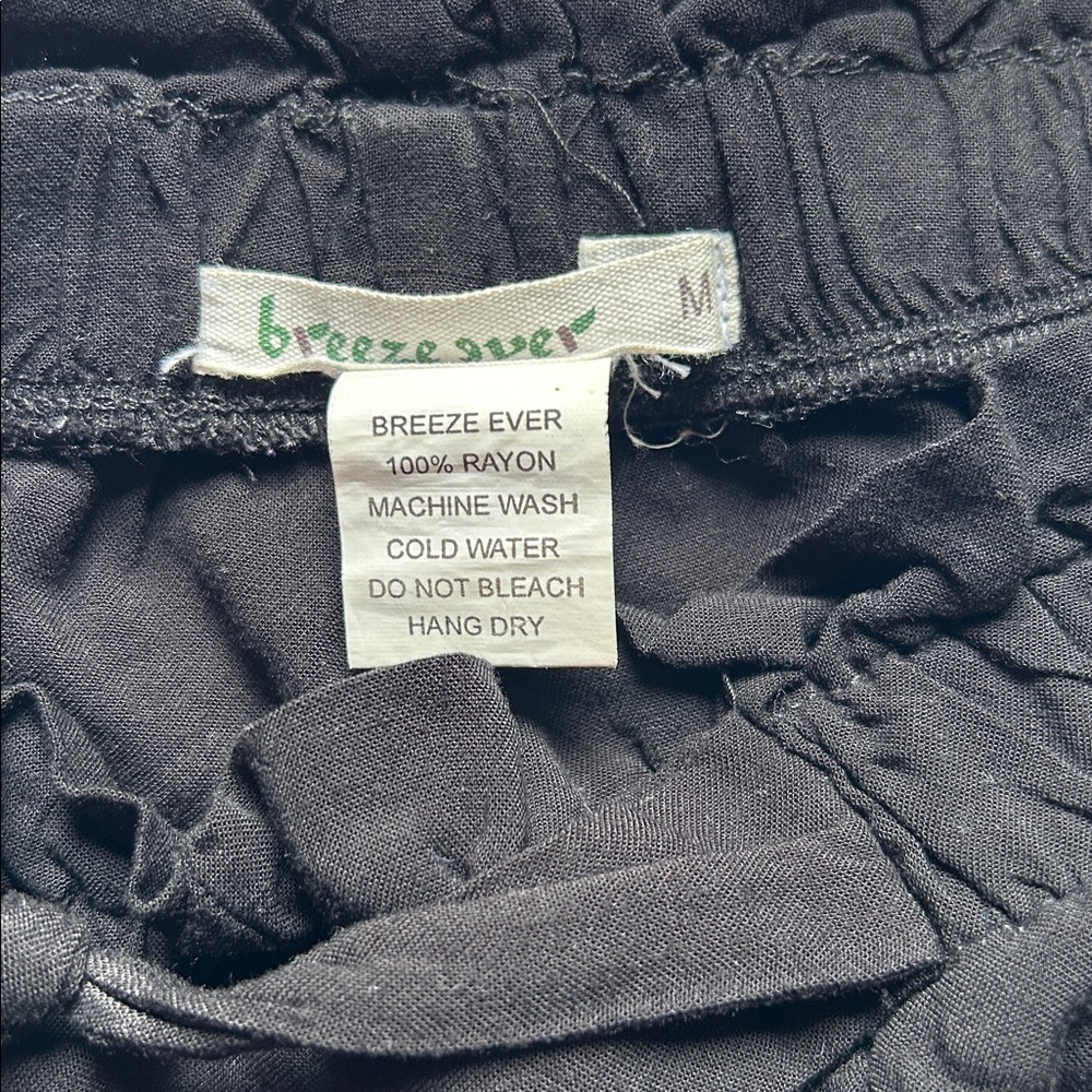 Black Ruffled Shorts - Picture 4 of 4